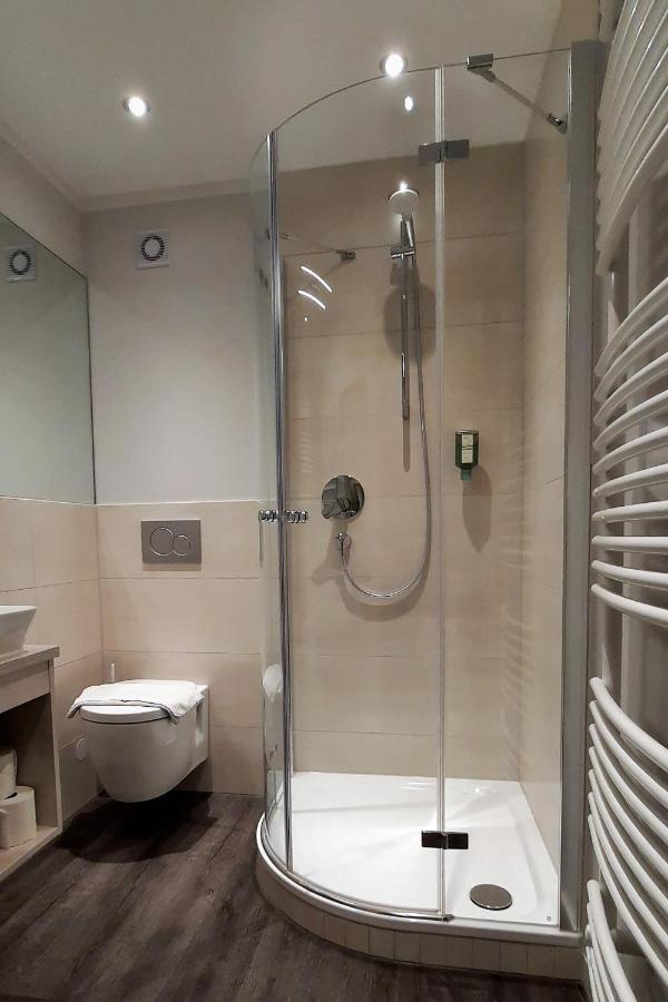 "Blauer Bock" - Hotel-Garni Pleinfeld Kültér fotó