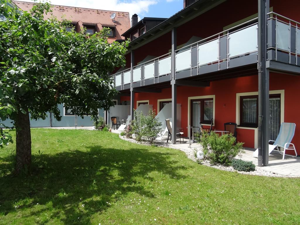 "Blauer Bock" - Hotel-Garni Pleinfeld Kültér fotó
